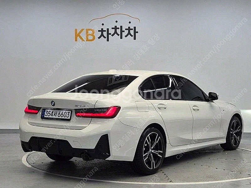 BMW 3시리즈 중고 BMW 중고 BMW 3시리즈 중고차 할부가능 흰색 2025년식 2,815km 320i M 스포...--3
